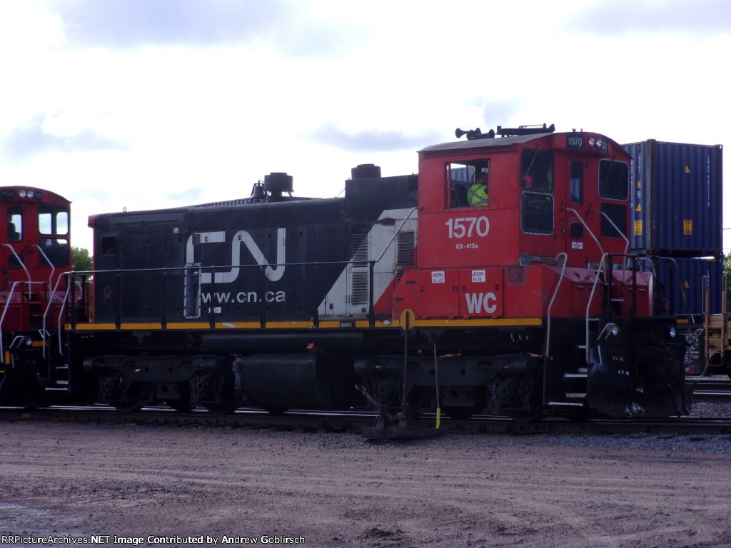 CN 1570